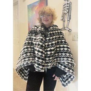 Crochet Blanket Afghan Extra Large Jumbo Two People Black Gray White Scalloped
